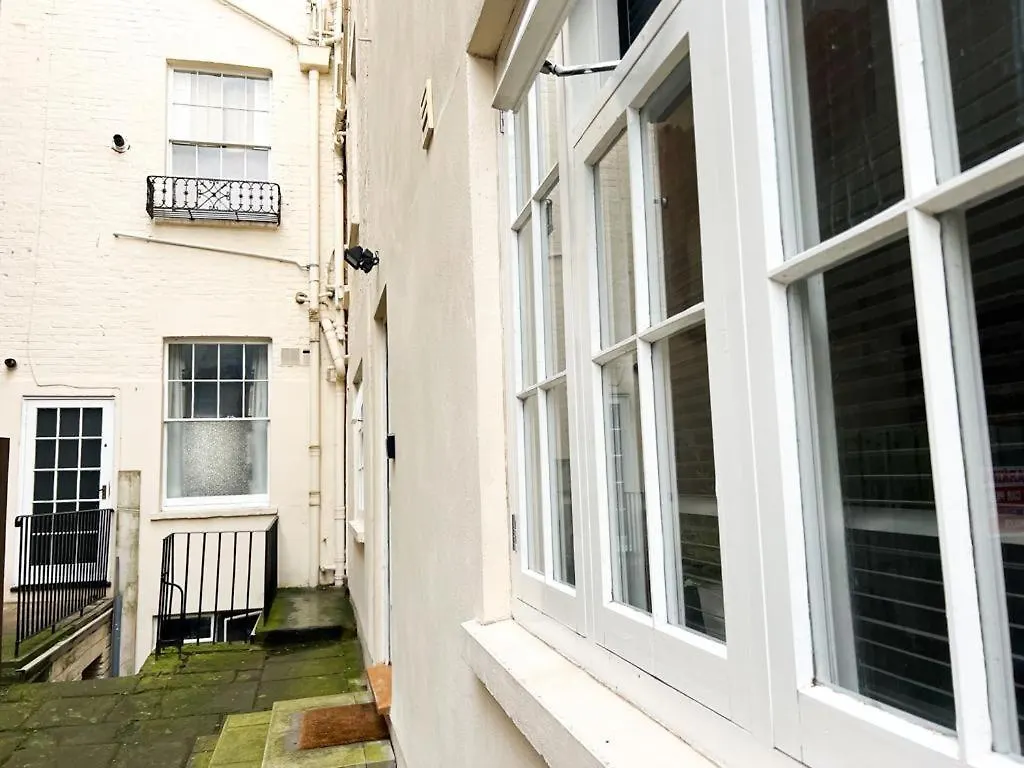 Suitely - Berkeley Apartments Cheltenham United Kingdom